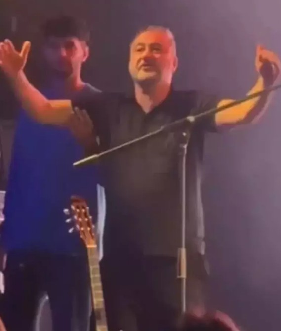 Şarkıcı Nev'e tepki yağdı!